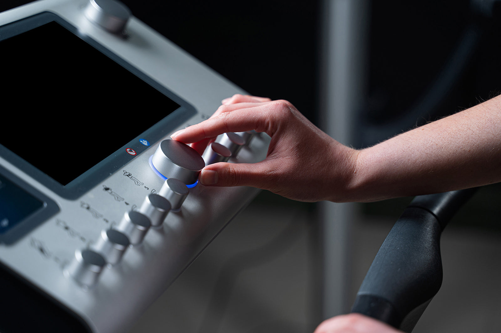 What’s the Difference Between TENS and EMS Therapy ?